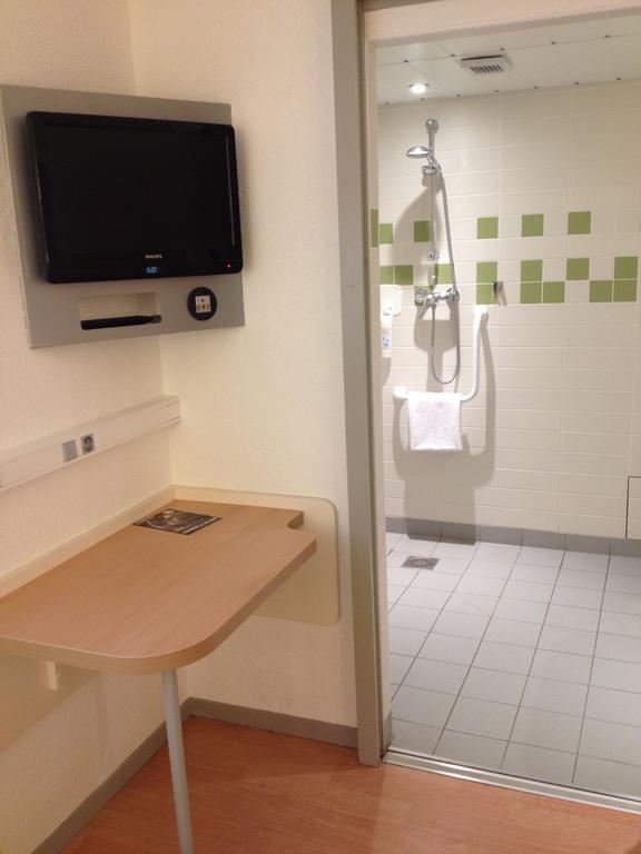 Ibis Budget Saint-Quentin Centre Gare Dış mekan fotoğraf