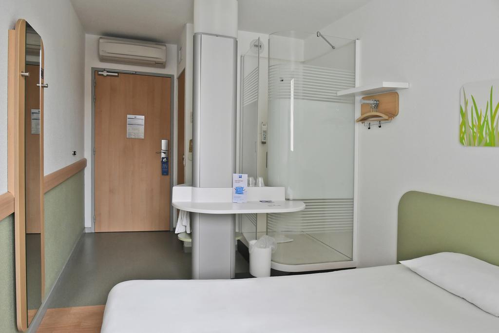 Ibis Budget Saint-Quentin Centre Gare Dış mekan fotoğraf